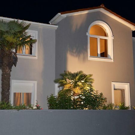 Apartments Petar Pan Фажана Экстерьер фото