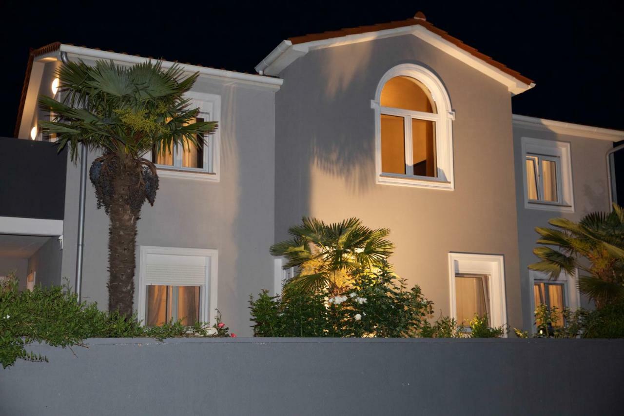 Apartments Petar Pan Фажана Экстерьер фото