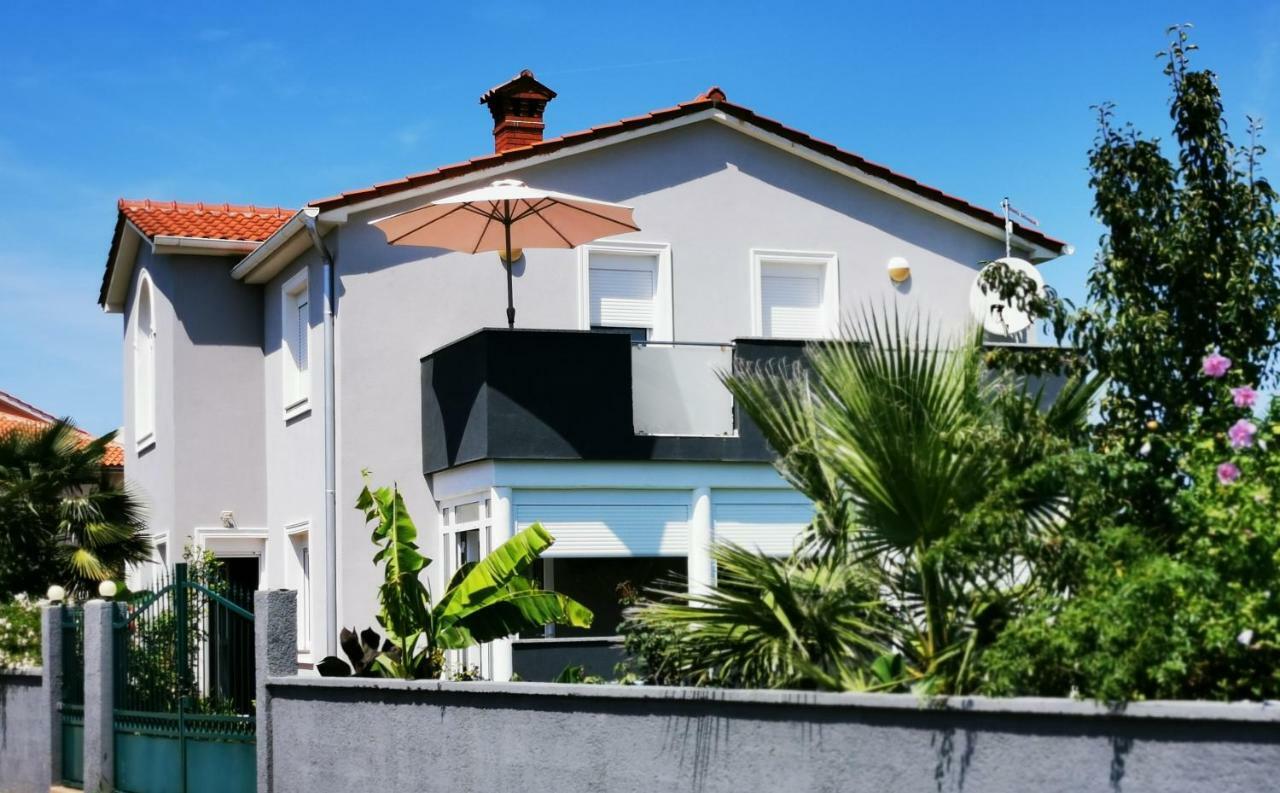Apartments Petar Pan Фажана Экстерьер фото